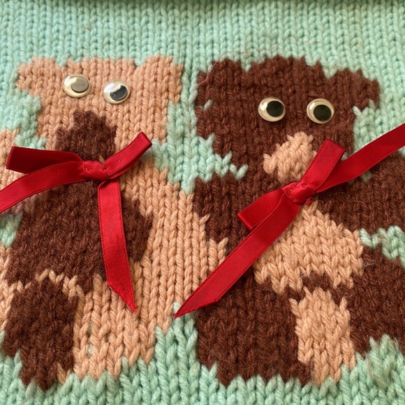 Hand Knitted Women's Vest - Picture 11 of 11